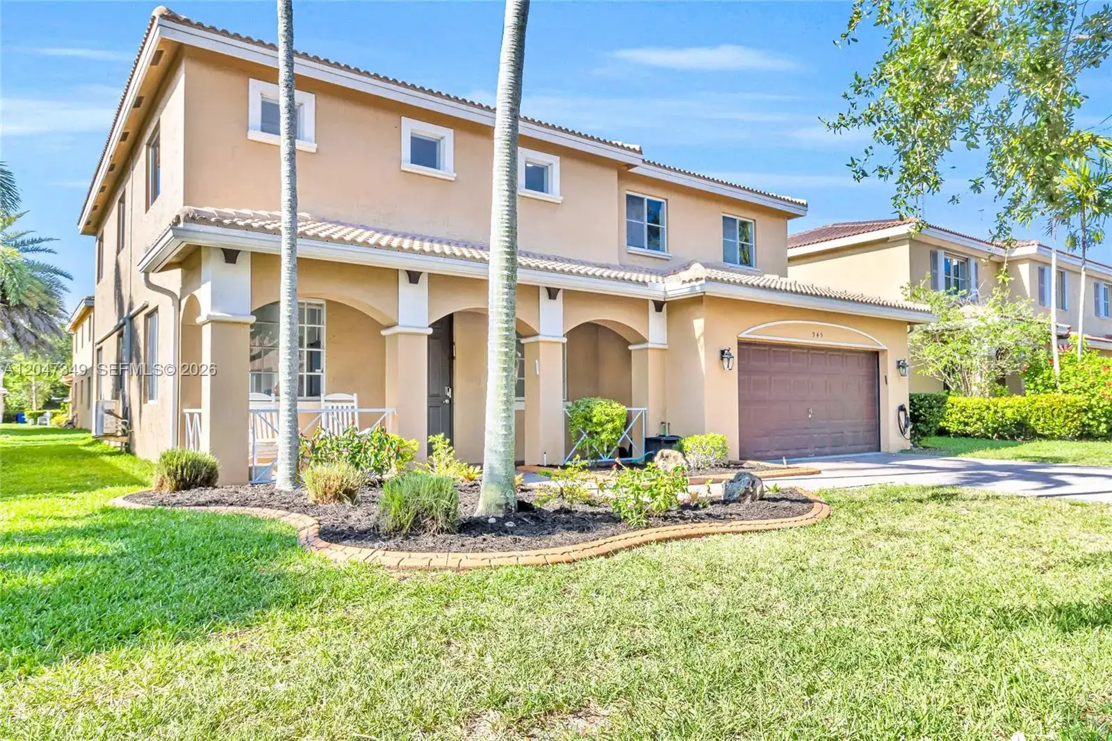 945 NW 206th St, Miami Gardens FL 33169 photo 2