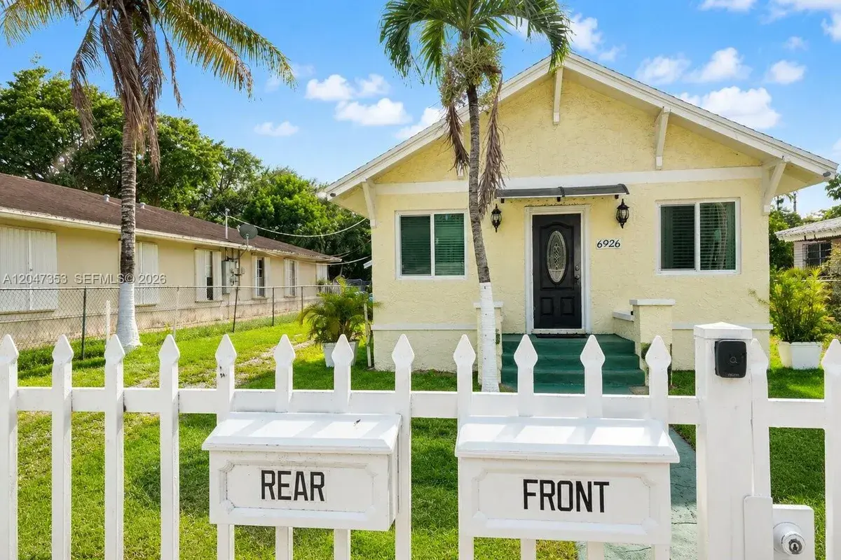 6926 NW 4th Ave, Miami FL 33150