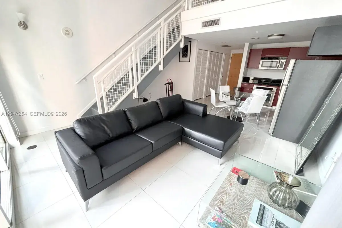 244 Biscayne Blvd # 451, Miami FL 33132