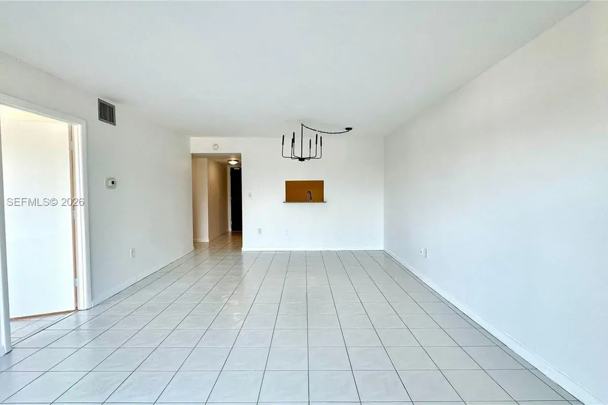 130 S Shore Dr # 4B, Miami Beach FL 33141