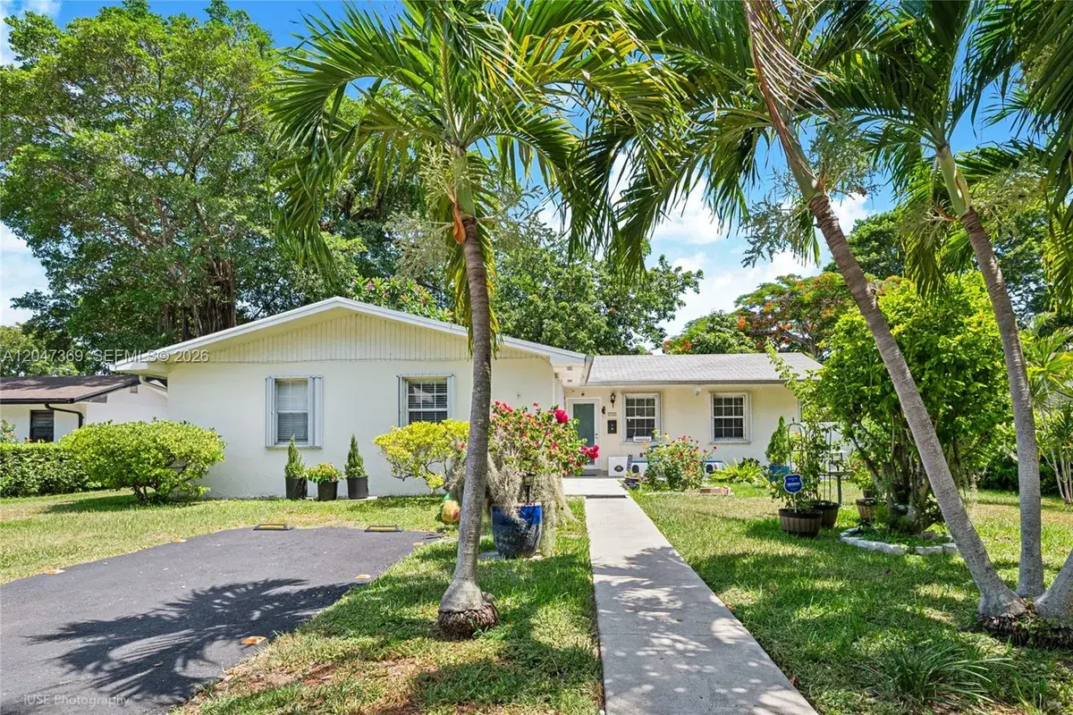 3750 Percival Ave, Miami FL 33133