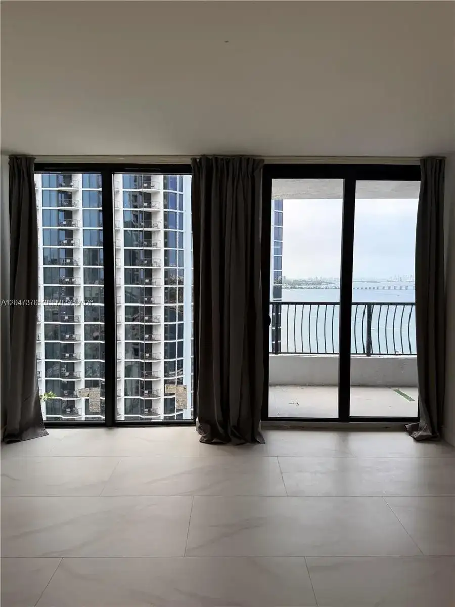 555 NE 15th St # 23D, Miami FL 33132 photo 2