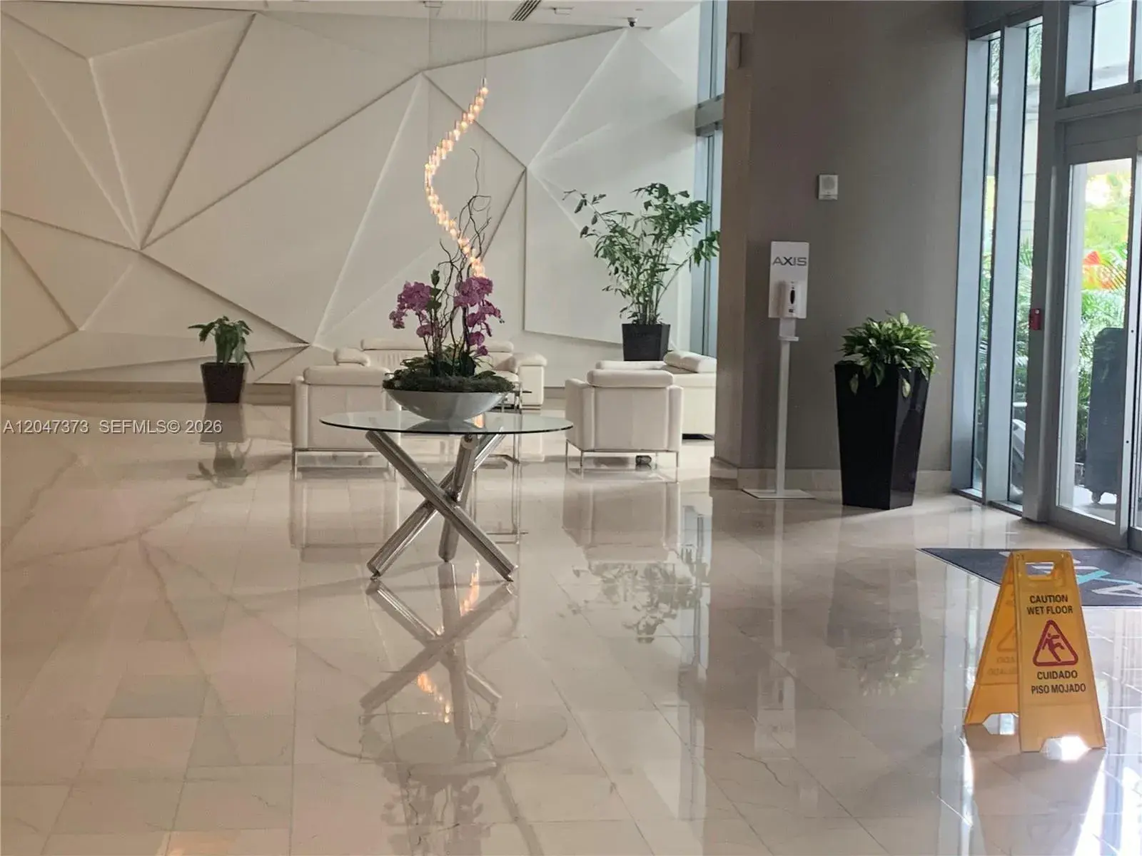 1111 SW 1 AV, Miami FL 33130