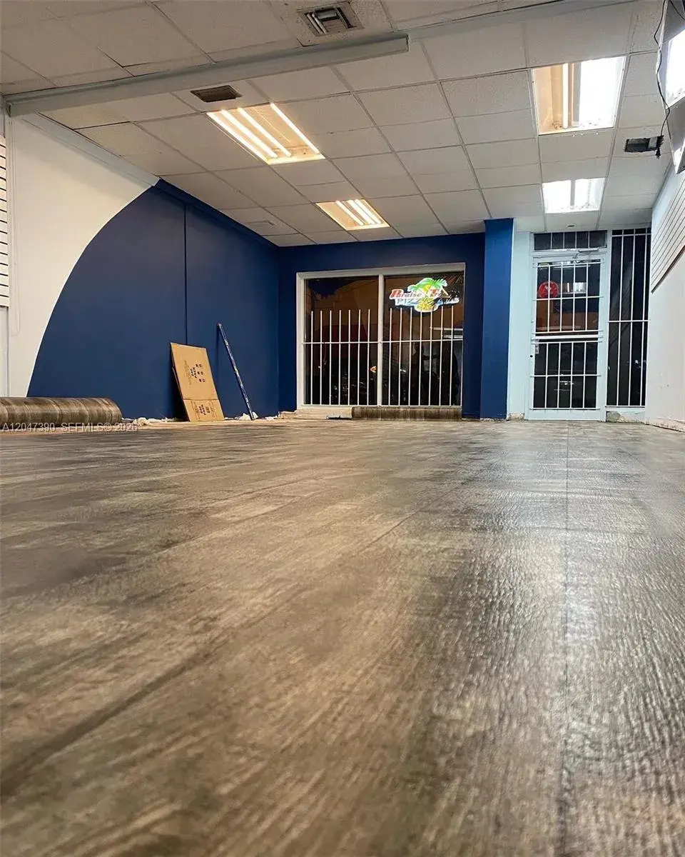 450 Palm Ave, Hialeah FL 33010