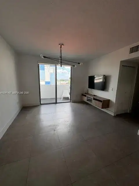 36 NW 6th Ave # 505, Miami FL 33128 photo 2