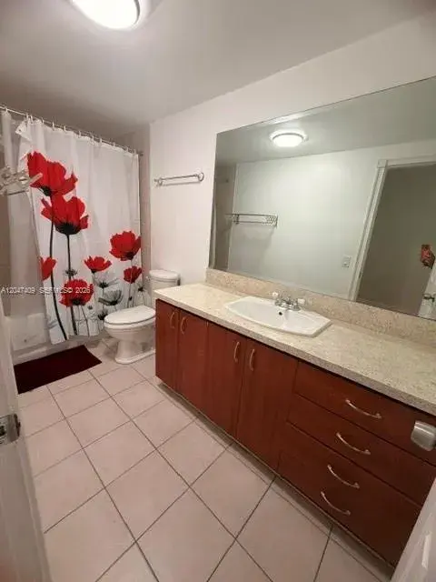 6930 Miami Gardens Dr # 517, Hialeah FL 33015