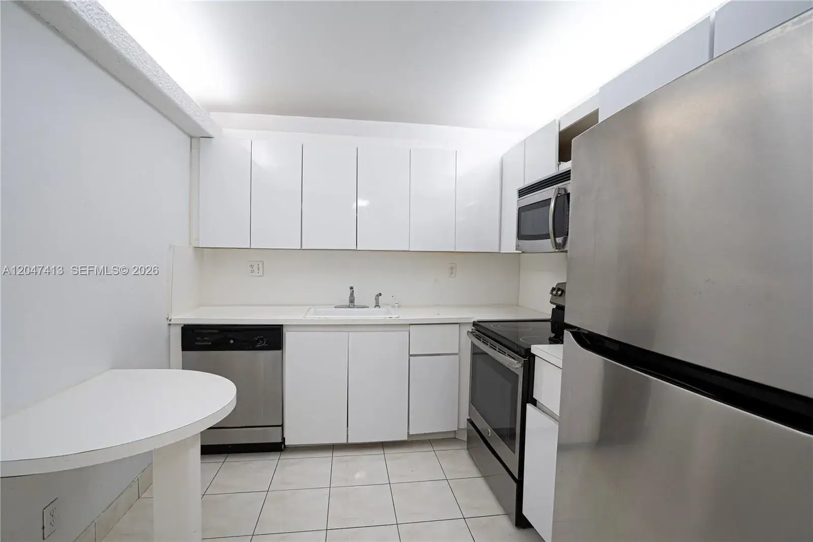 600 Three Islands Blvd # 316, Hallandale Beach FL 33009