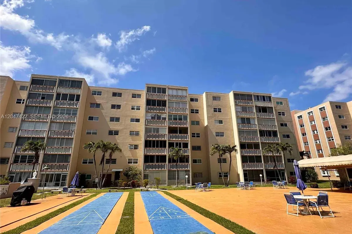 500 NE 12th Ave # 705, Hallandale Beach FL 33009