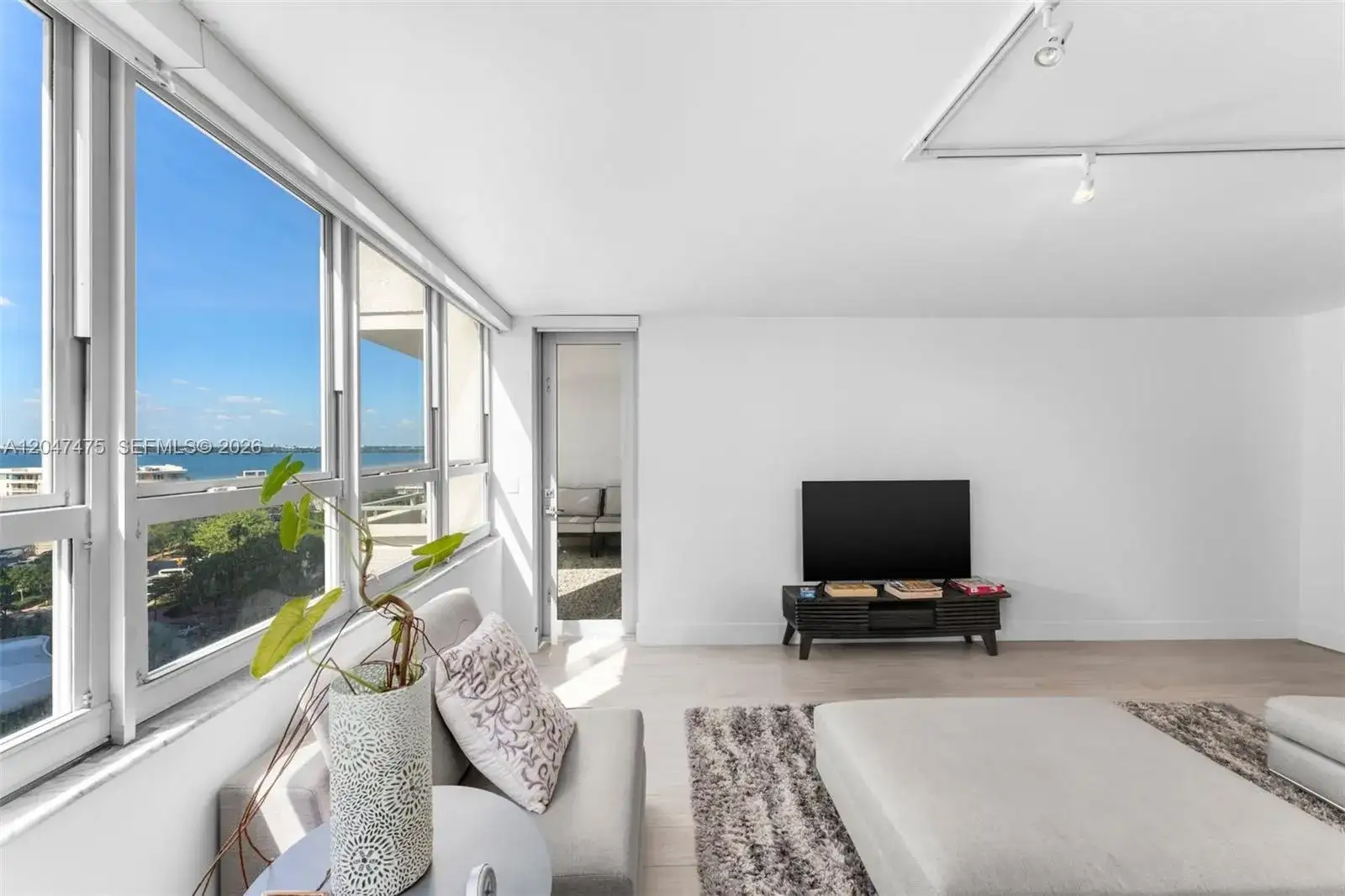 11 Island Ave # 1009, Miami Beach FL 33139 photo 2