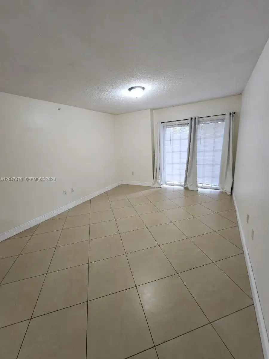 5011 Wiles Rd # 207, Coconut Creek FL 33073 photo 5