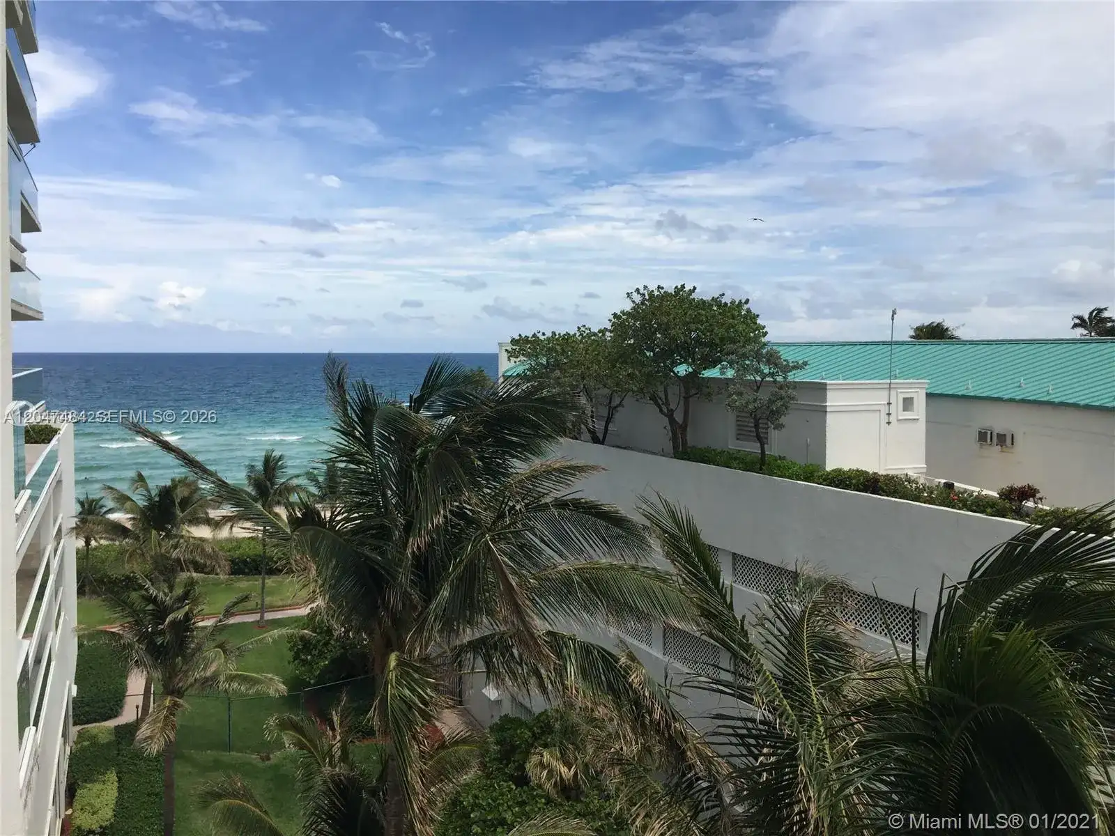 16485 Collins Ave # 538, Sunny Isles Beach FL 33160 photo 2