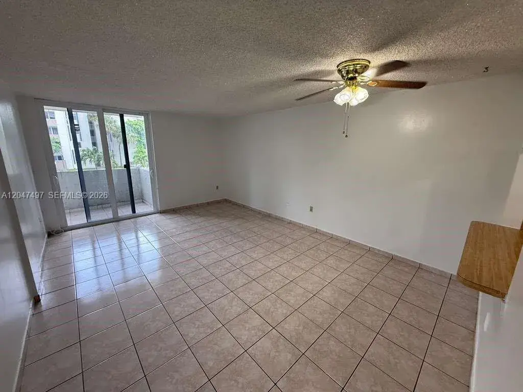 10000 NW 80th Ct # 2262, Hialeah Gardens FL 33016