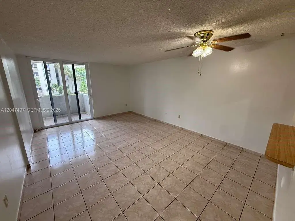 10000 NW 80th Ct # 2262, Hialeah Gardens FL 33016