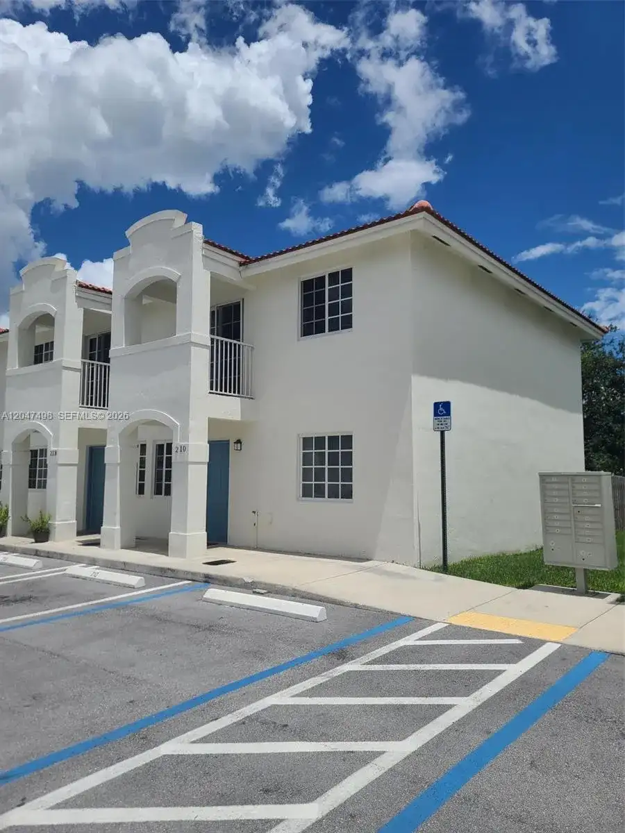 210 SW 3rd Ct, Florida City FL 33034 photo 2