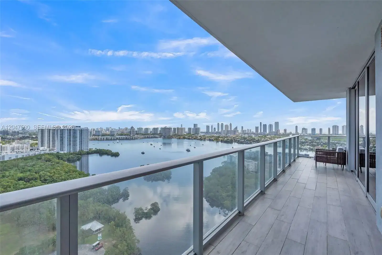 16385 Biscayne Blvd # 2707, North Miami Beach FL 33160 photo 2