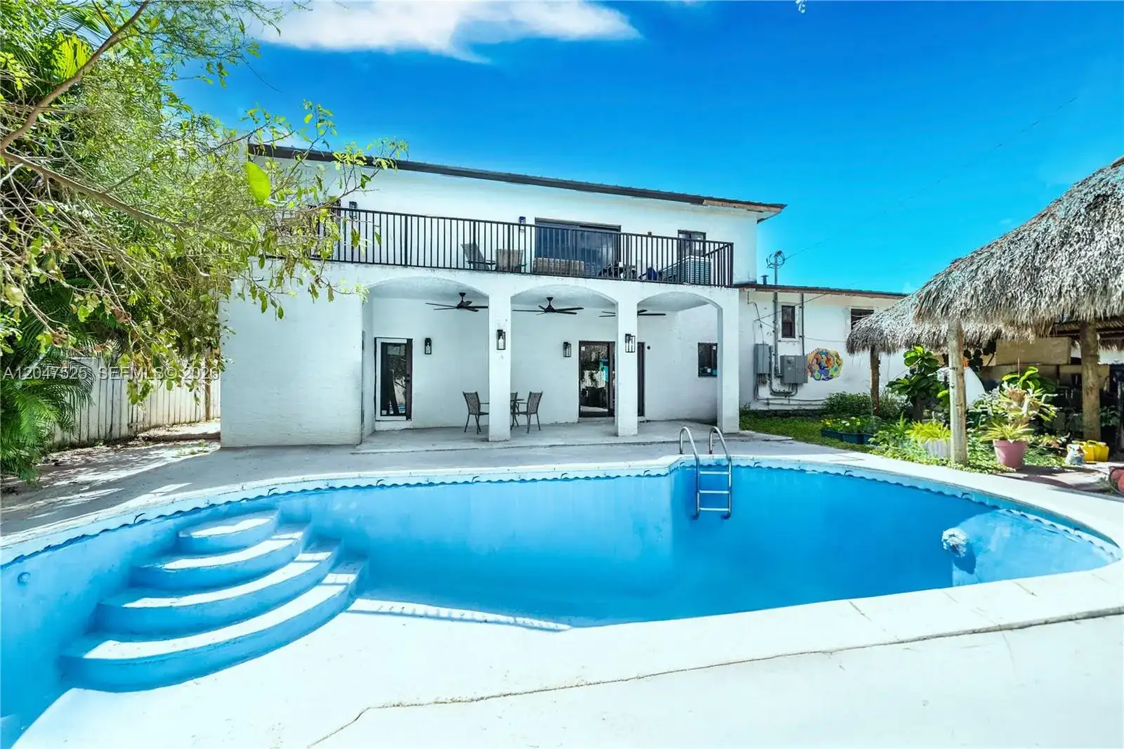 20200 NE 14th Ave, Miami FL 33179 photo 4
