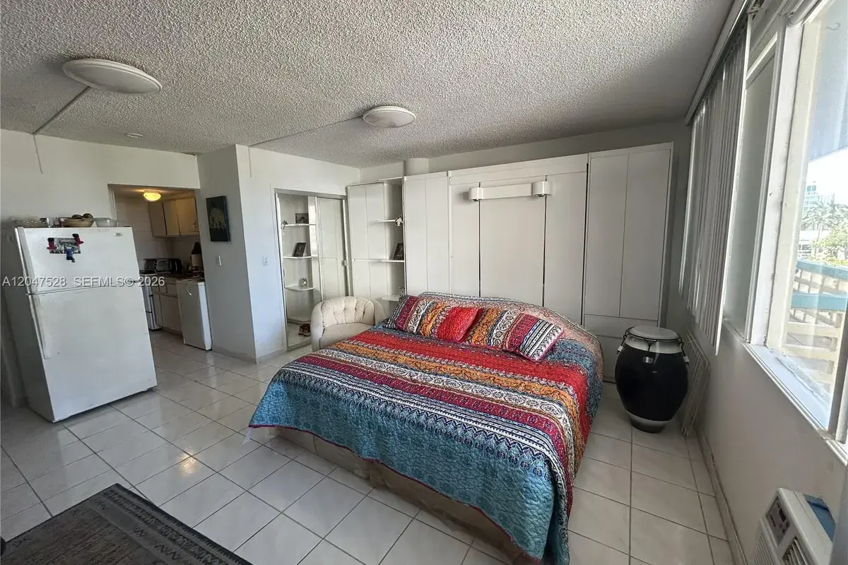 6484 Indian Creek Dr # 303, Miami Beach FL 33141