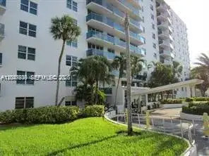 7501 E Treasure Dr # 5J, North Bay Village FL 33141 photo 2