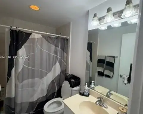 7501 E Treasure Dr # 5J, North Bay Village FL 33141 photo 5