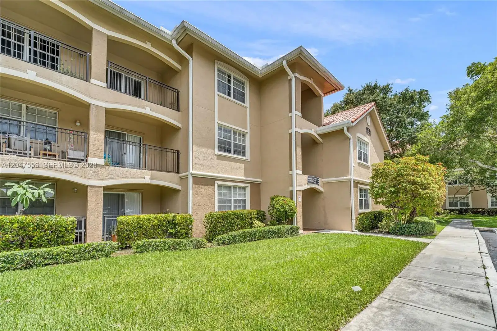 215 SW 117th Ter # 14306, Pembroke Pines FL 33025 photo 3