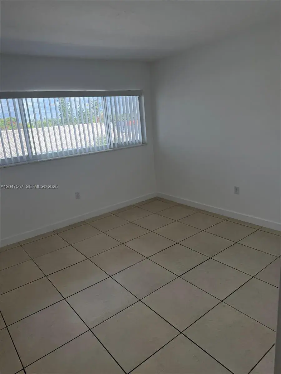 2005 Sans Souci Blvd # 305, North Miami FL 33181