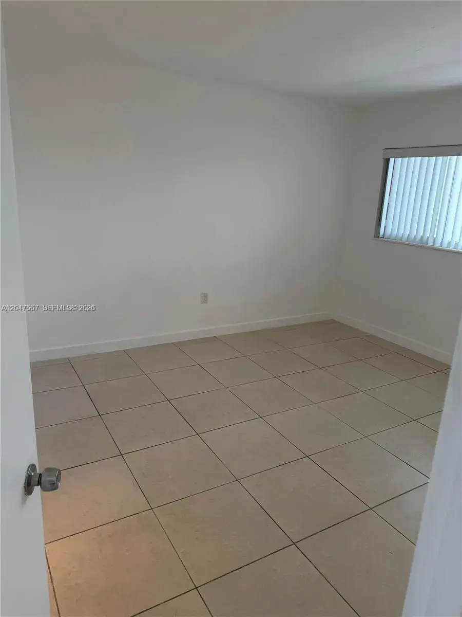 2005 Sans Souci Blvd # 305, North Miami FL 33181