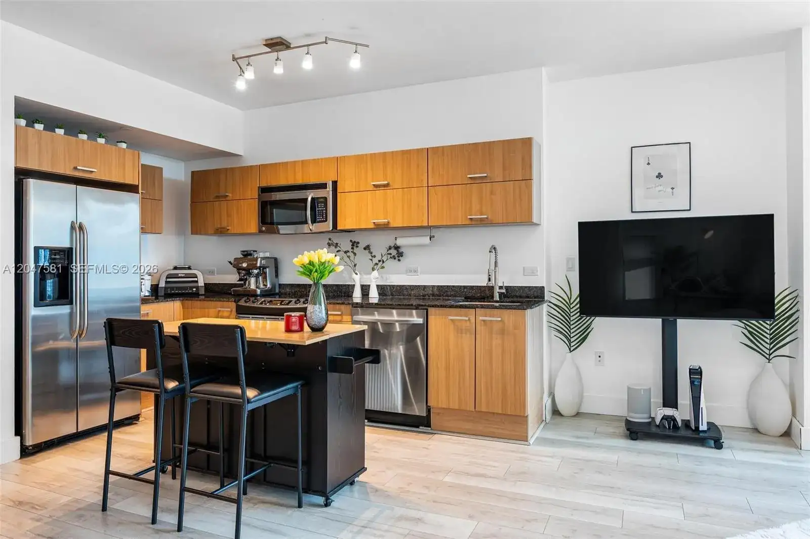 350 S Miami Ave # 2108, Miami FL 33130 photo 4