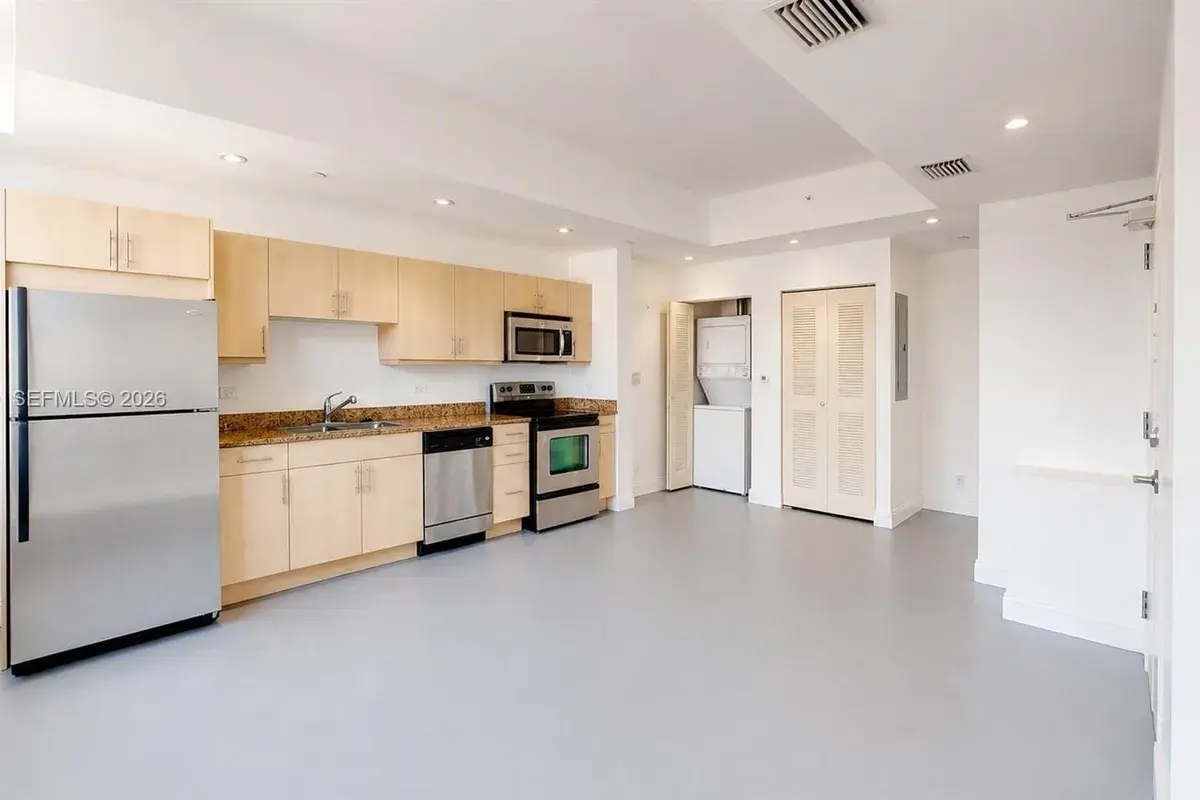 111 E Flagler St # 810, Miami FL 33131
