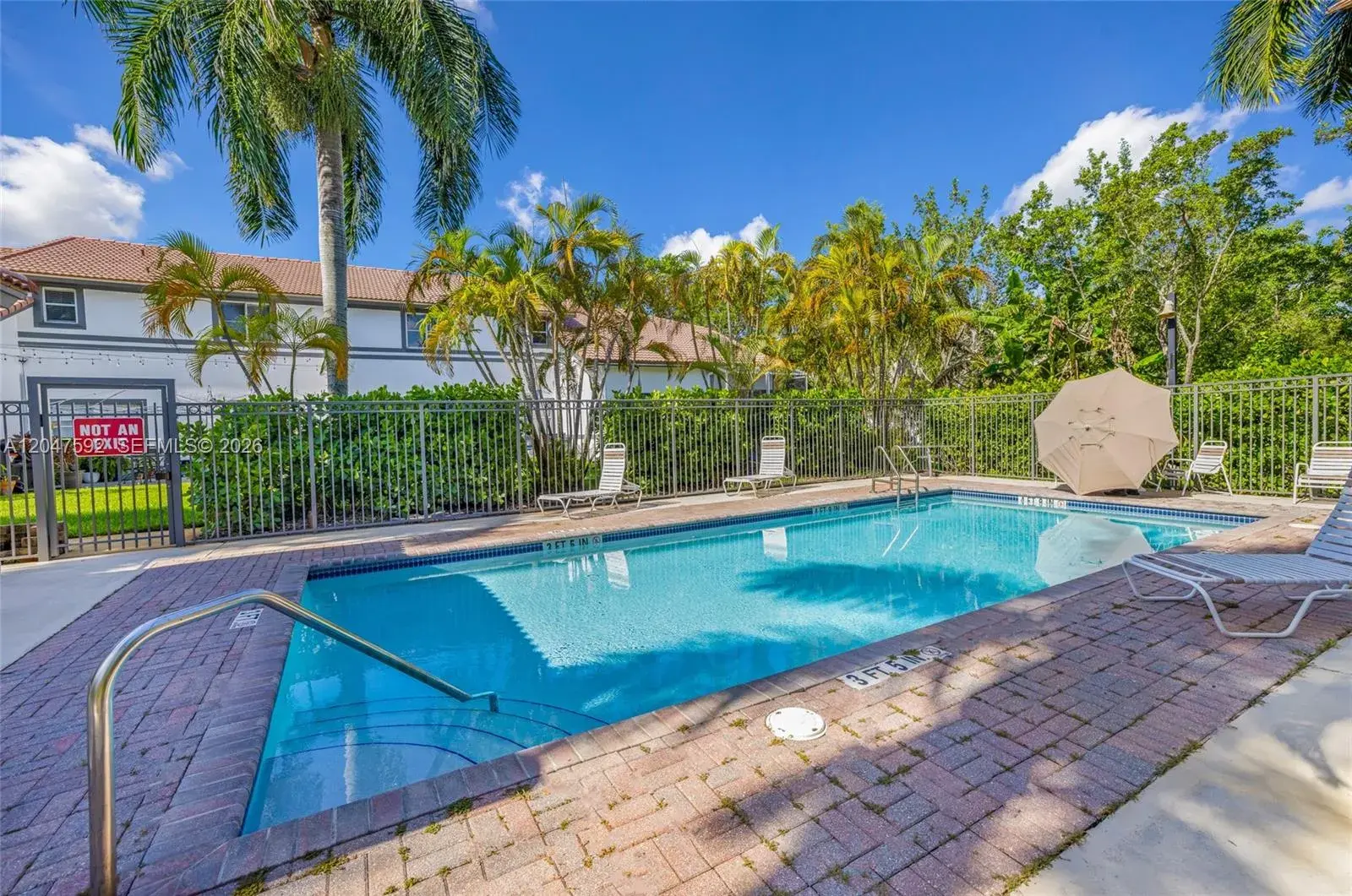 9820 NW 24th Ct, Sunrise FL 33322