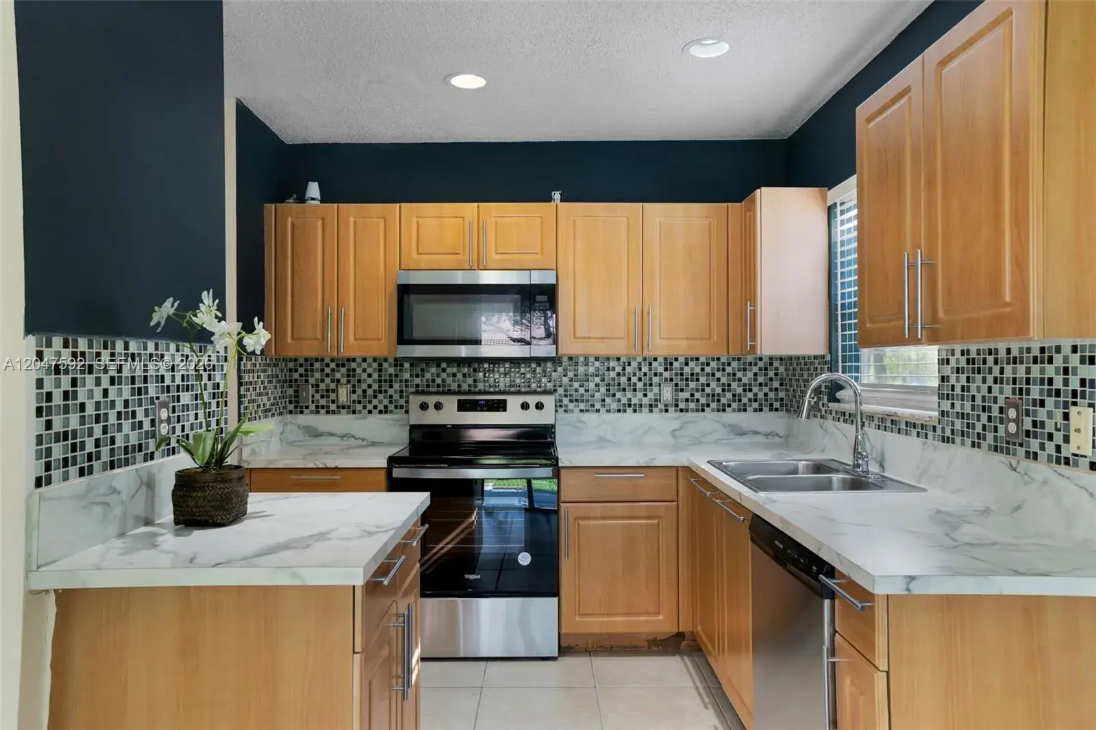 9820 NW 24th Ct, Sunrise FL 33322