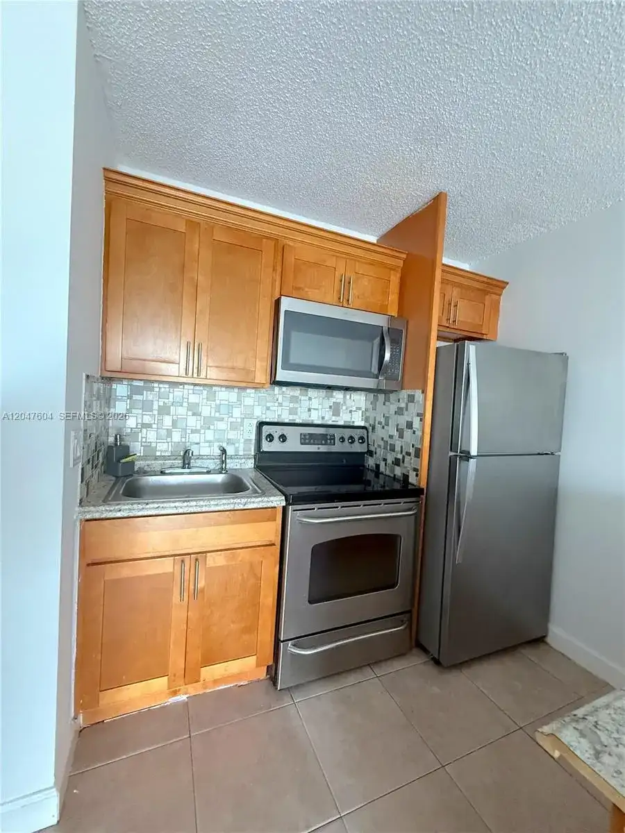 8260 SW 210th St # 315, Cutler Bay FL 33189 photo 3