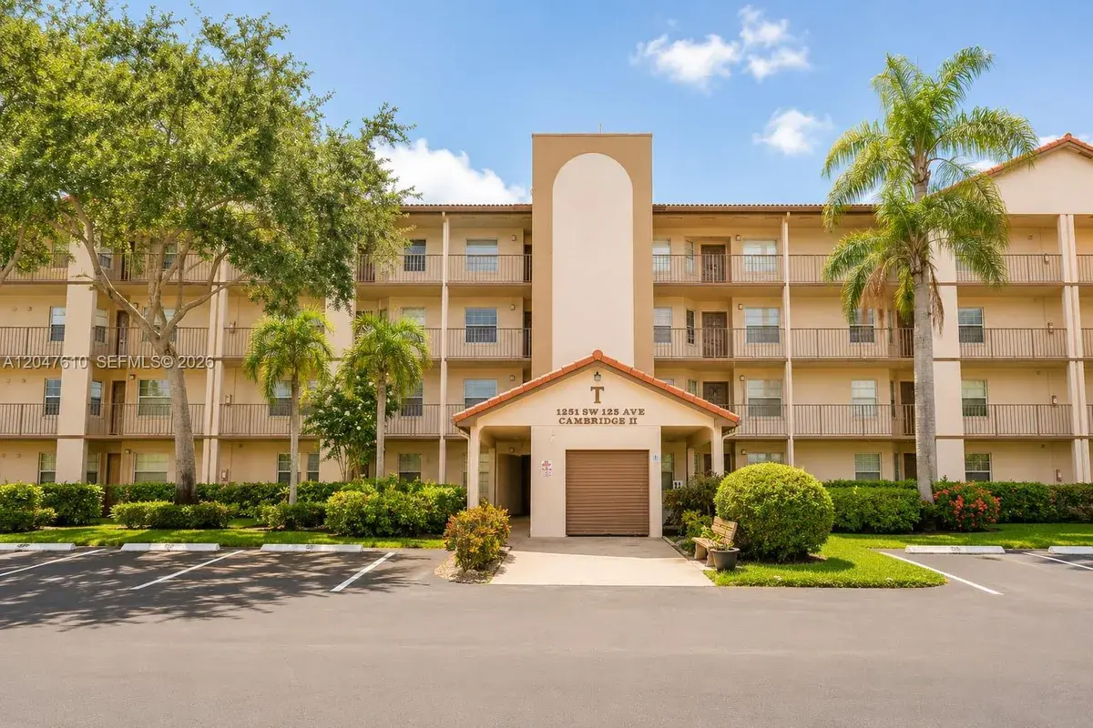1251 SW 125th Ave # 402T, Pembroke Pines FL 33027