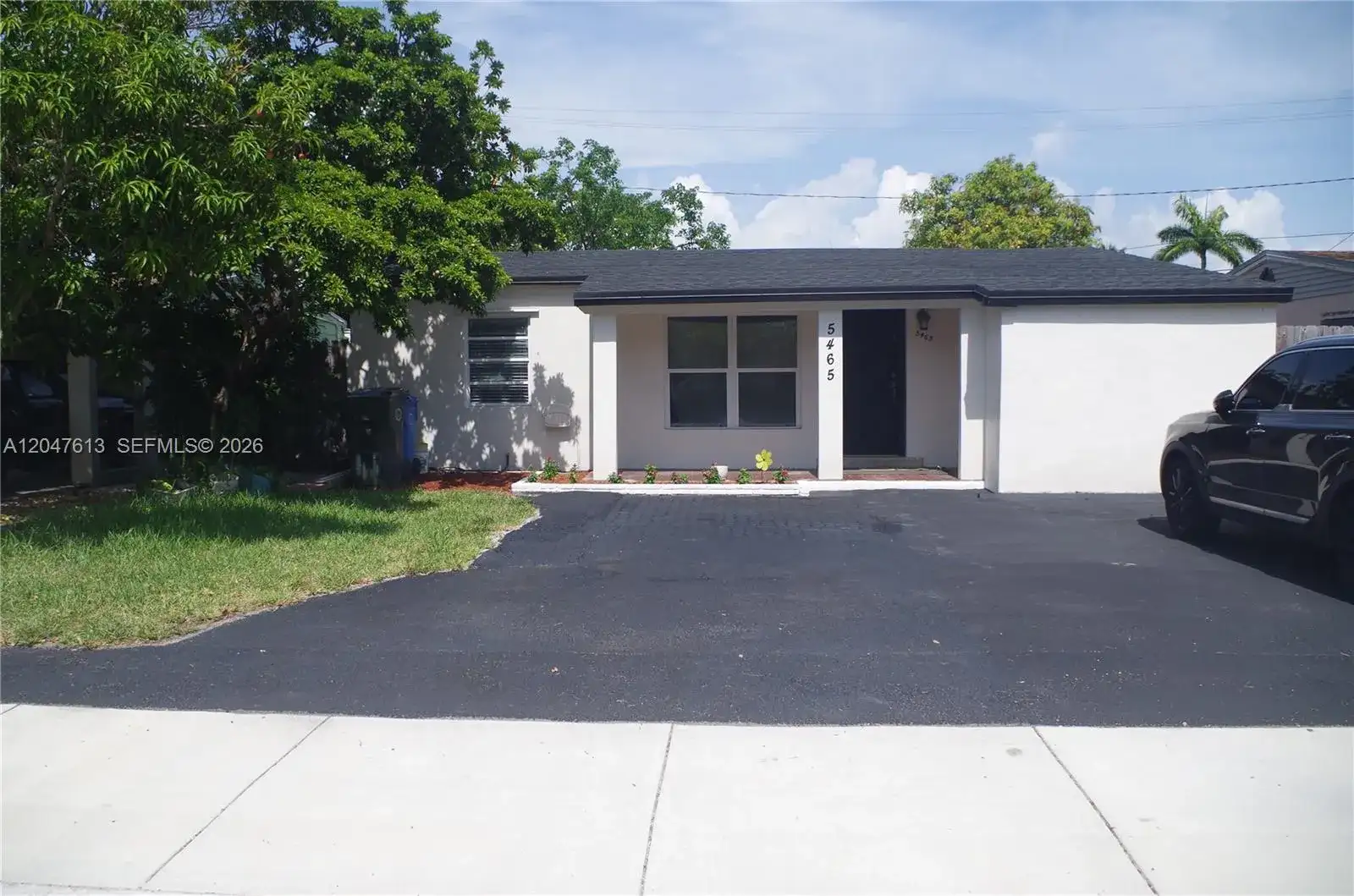 5465 N Andrews Ave, Oakland Park FL 33309 photo 2