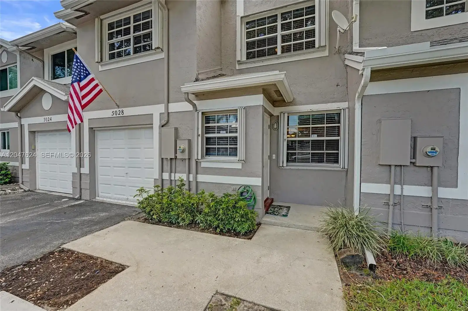 5028 SW 121st Ave, Cooper City FL 33330 photo 2