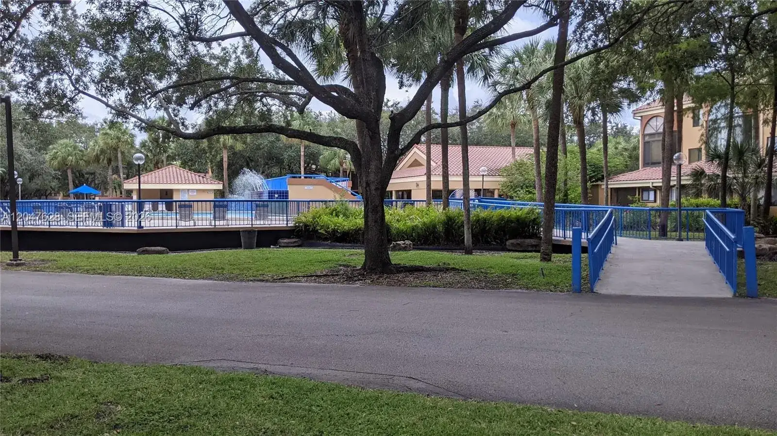 15509 N Miami Lakeway N # 102, Miami Lakes FL 33014 photo 2
