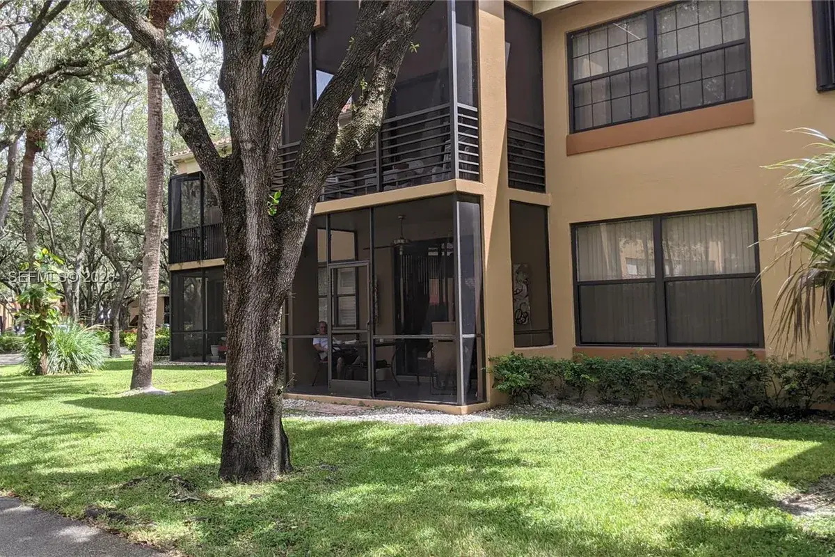 15509 N Miami Lakeway N # 102, Miami Lakes FL 33014
