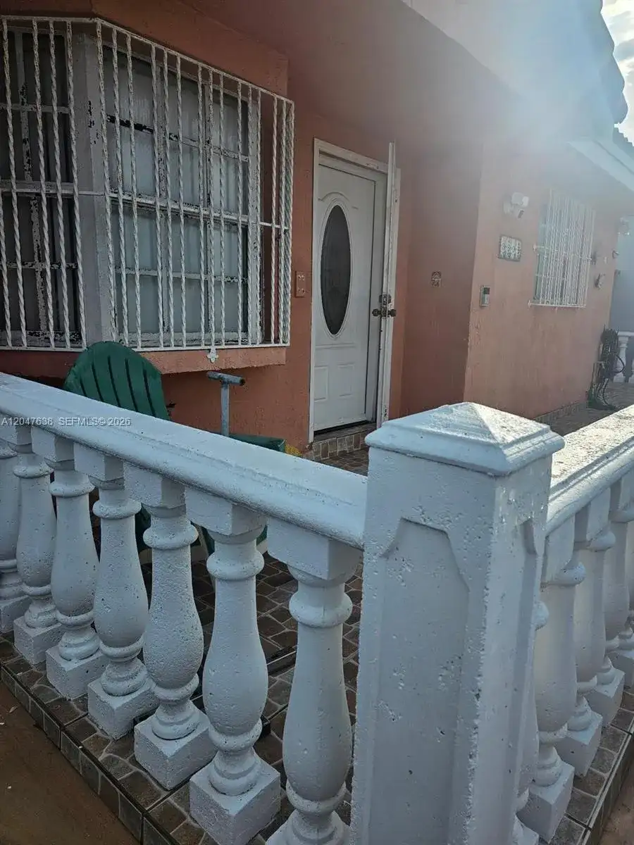 8805 NW 113th St, Hialeah Gardens FL 33018 photo 4
