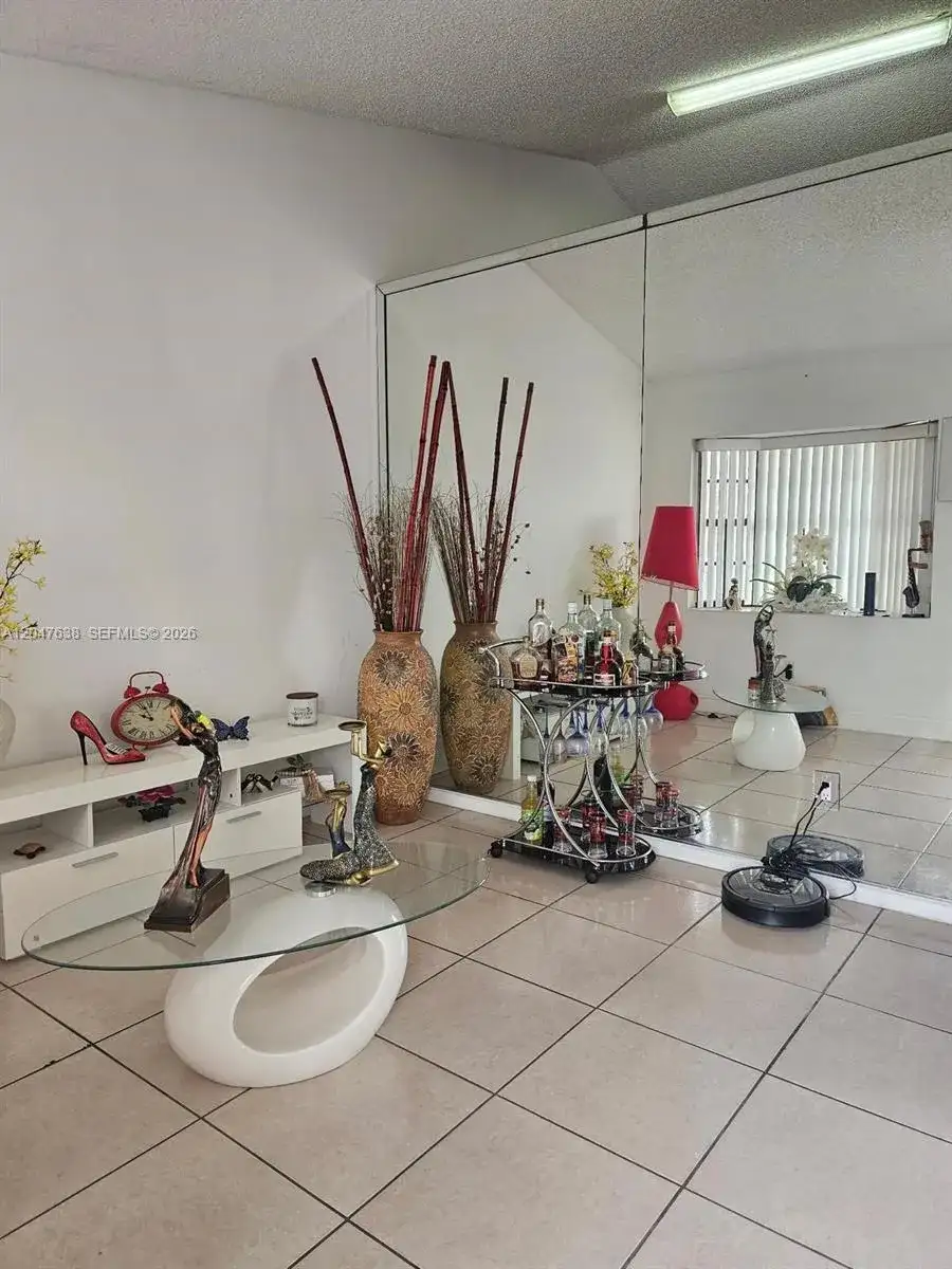 8805 NW 113th St, Hialeah Gardens FL 33018 photo 5