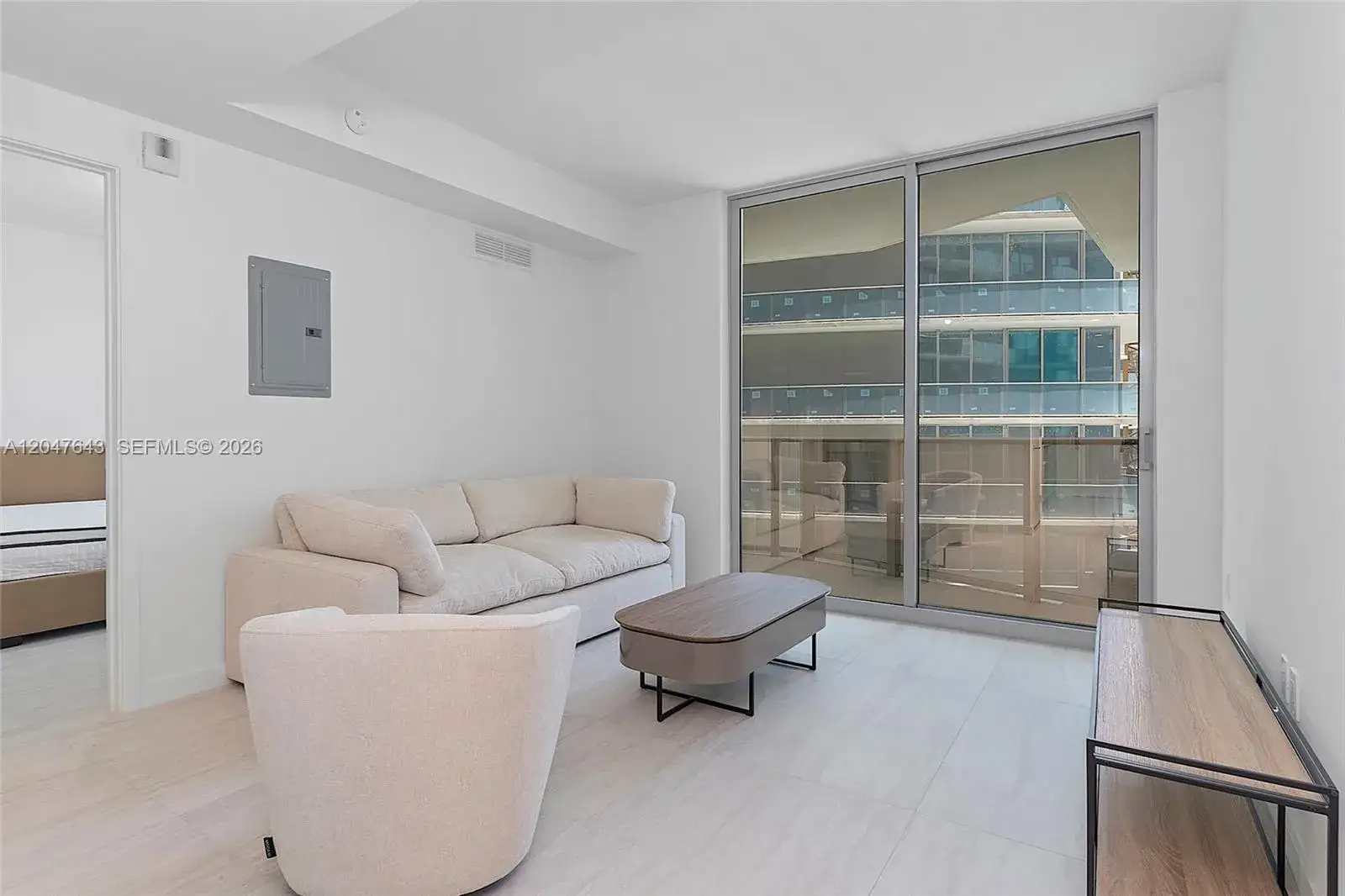 77 SE 5th St. # 1905, Miami FL 33131 photo 2
