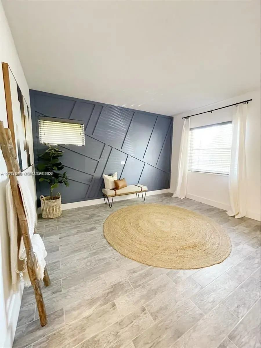 1040 Lenox Ave # 1040, Miami Beach FL 33139