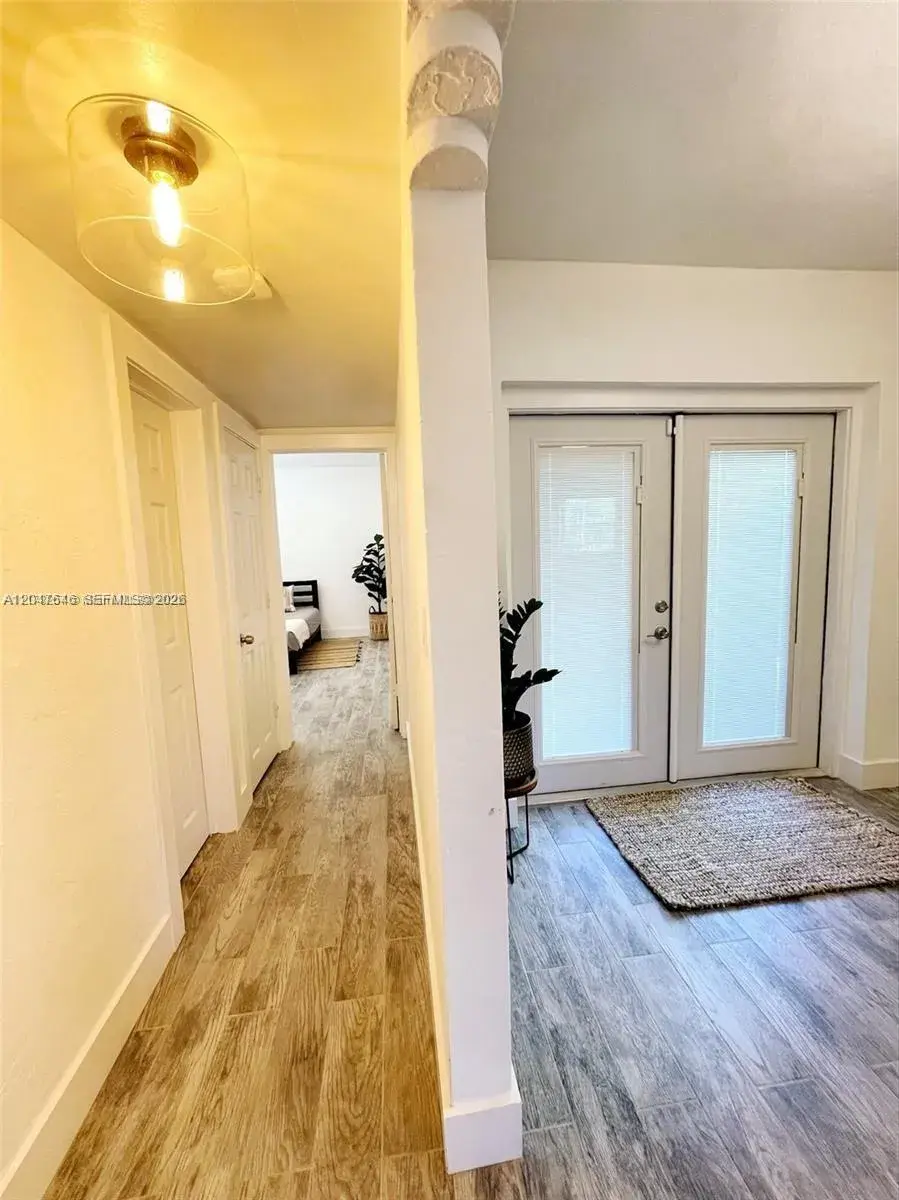 1040 Lenox Ave # 1040, Miami Beach FL 33139