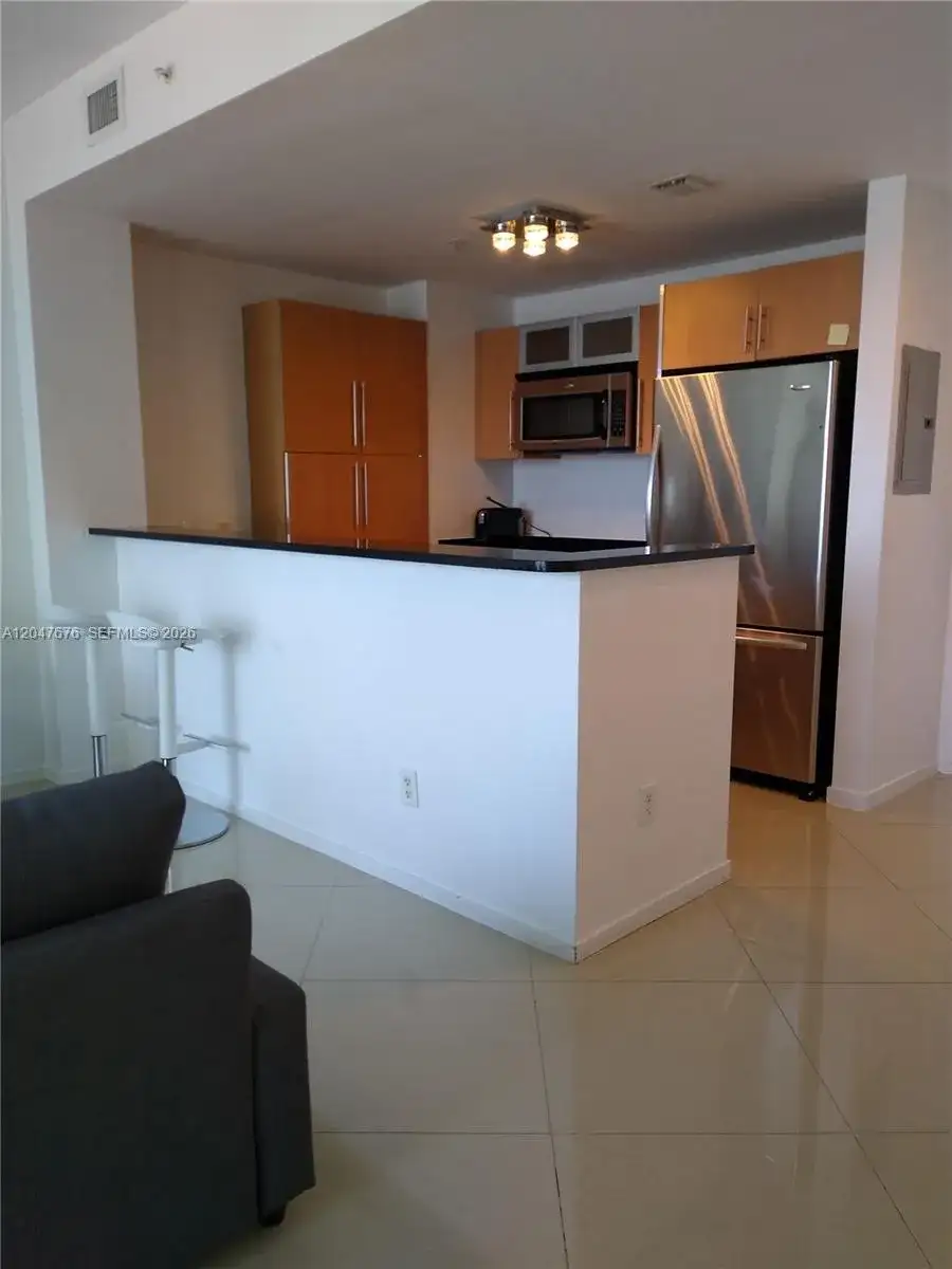 300 S Biscayne Blvd # 2905, Miami FL 33131 photo 3