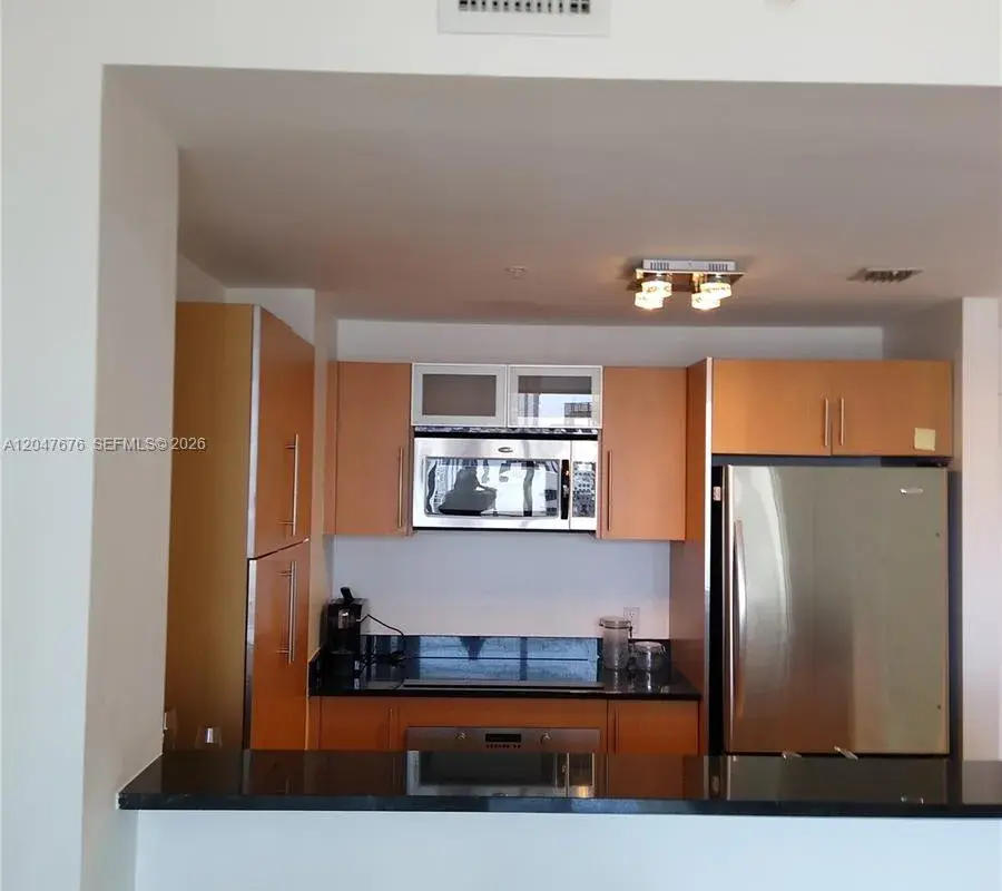 300 S Biscayne Blvd # 2905, Miami FL 33131