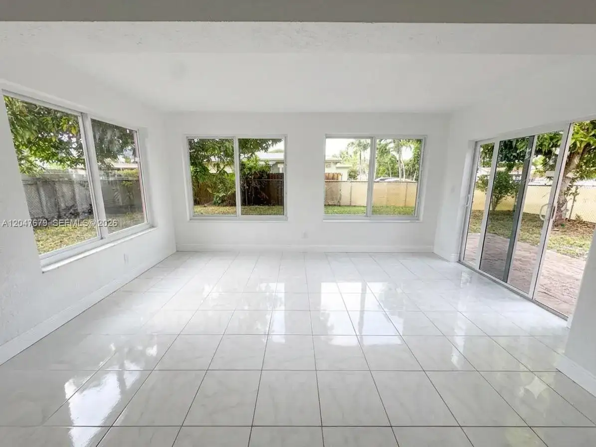 7612 Plantation Blvd, Miramar FL 33023 photo 2