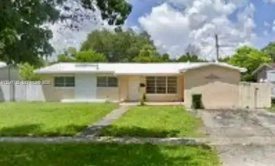 800 NW 76th Ave, Pembroke Pines FL 33024