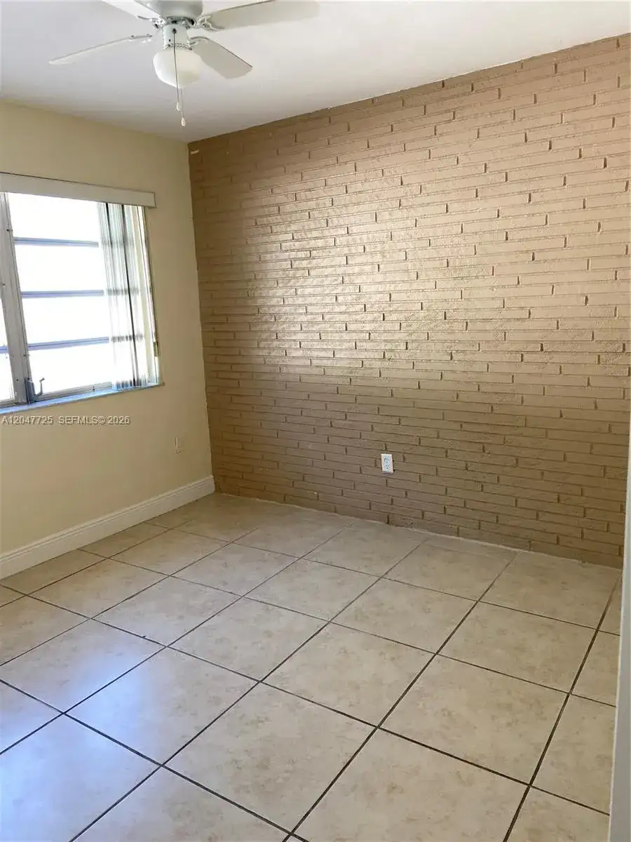 800 NW 76th Ave, Pembroke Pines FL 33024 photo 2
