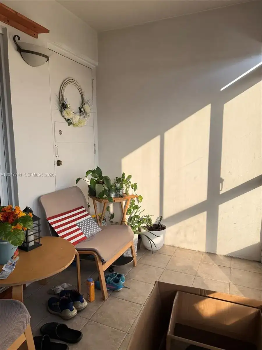 120 Lakeview Dr # 114, Weston FL 33326 photo 4