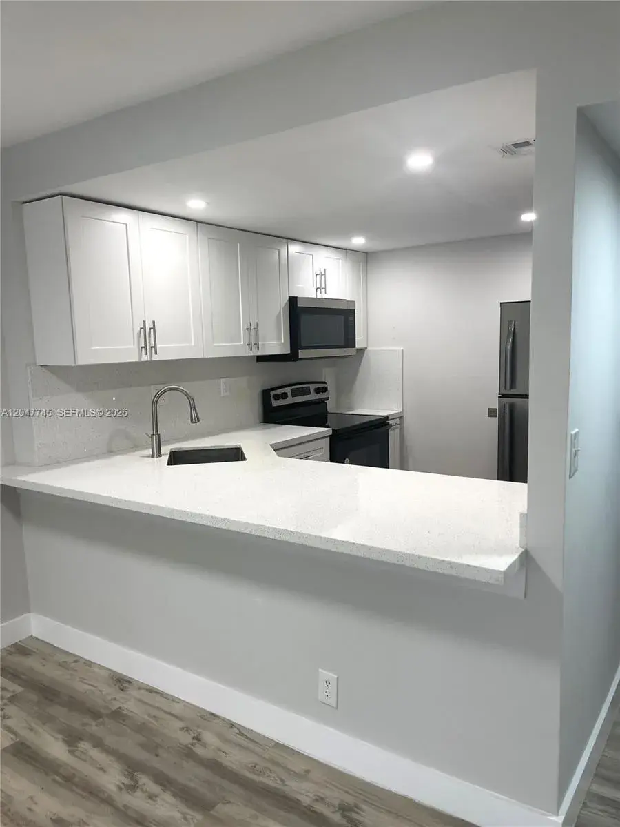 2101 Atlantic Shores Blvd # 505, Hallandale Beach FL 33009