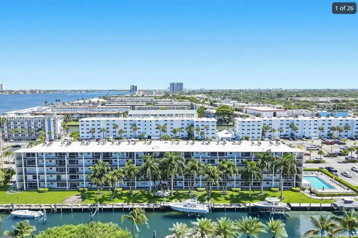 109 Paradise Harbour Blvd # 406, North Palm Beach FL 33408