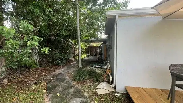3000 N 72nd Way, Hollywood FL 33024 photo 4